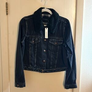 Olivaceous Jean Jacket size Medium